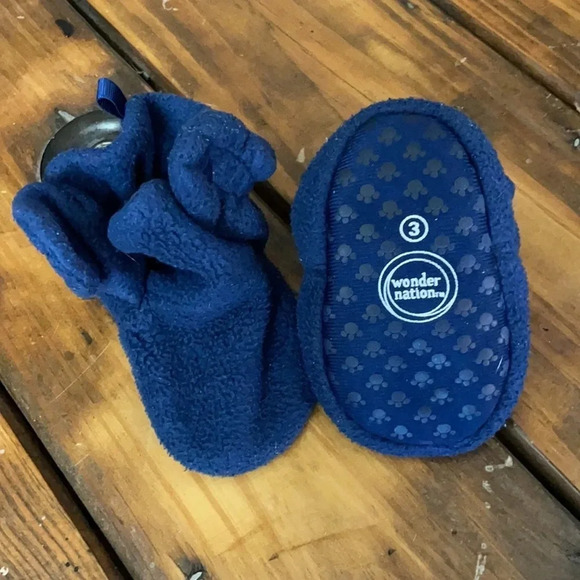 Baby booties - Picture 3 of 3